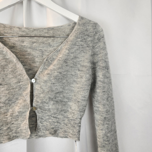 Jacquemus Le Cardigan Alzou in Light Grey size M(38) BNWT - Picture 6 of 14